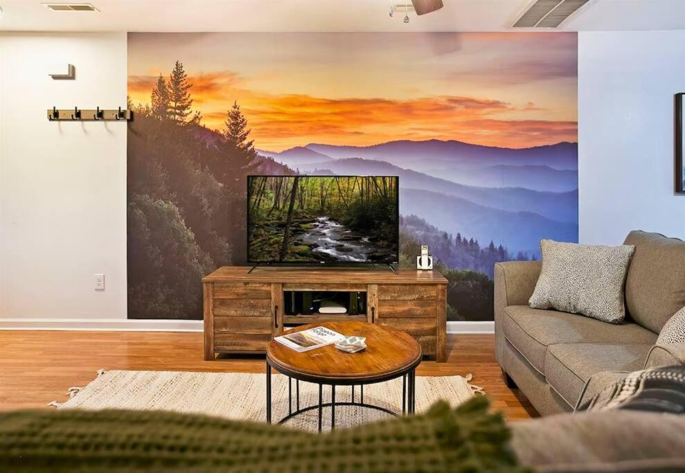 Willow Trace: Family Retreat, Hot Tub, Gaming! بيدجن فورج المظهر الخارجي الصورة
